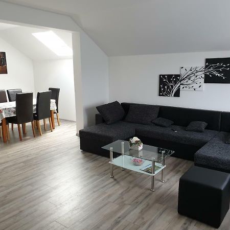 Apartman Majetic Otočac Εξωτερικό φωτογραφία