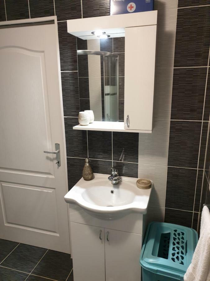 Apartman Majetic Otočac Εξωτερικό φωτογραφία