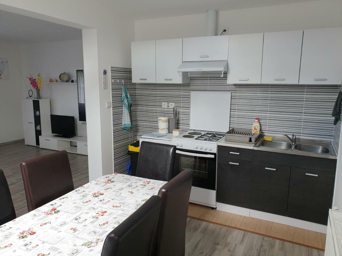 Apartman Majetic Otočac Εξωτερικό φωτογραφία